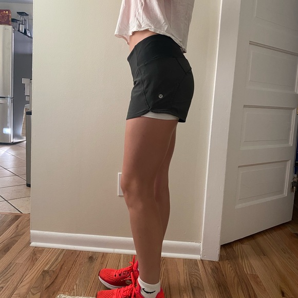 Lululemon Shorts Green - Picture 2 of 6